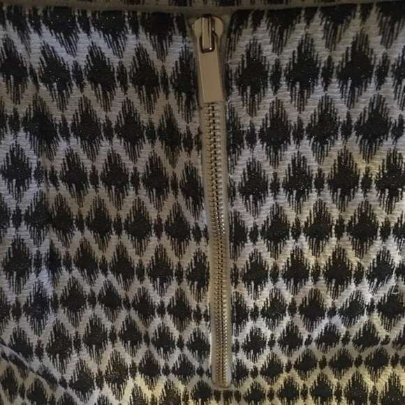 Loft mini skirt, size 0 - Picture 2 of 7